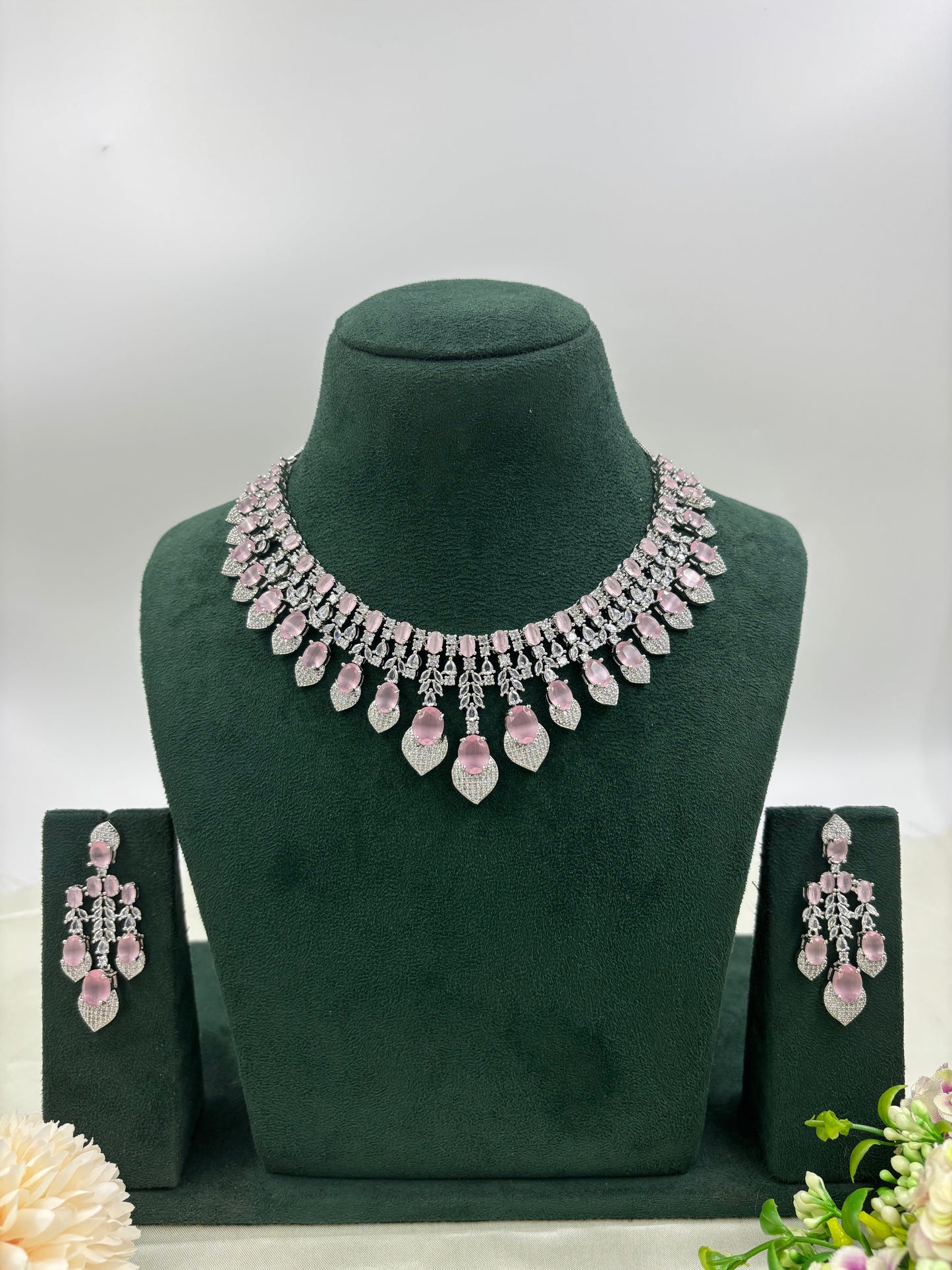 Viona V Shape American Necklace Set hu