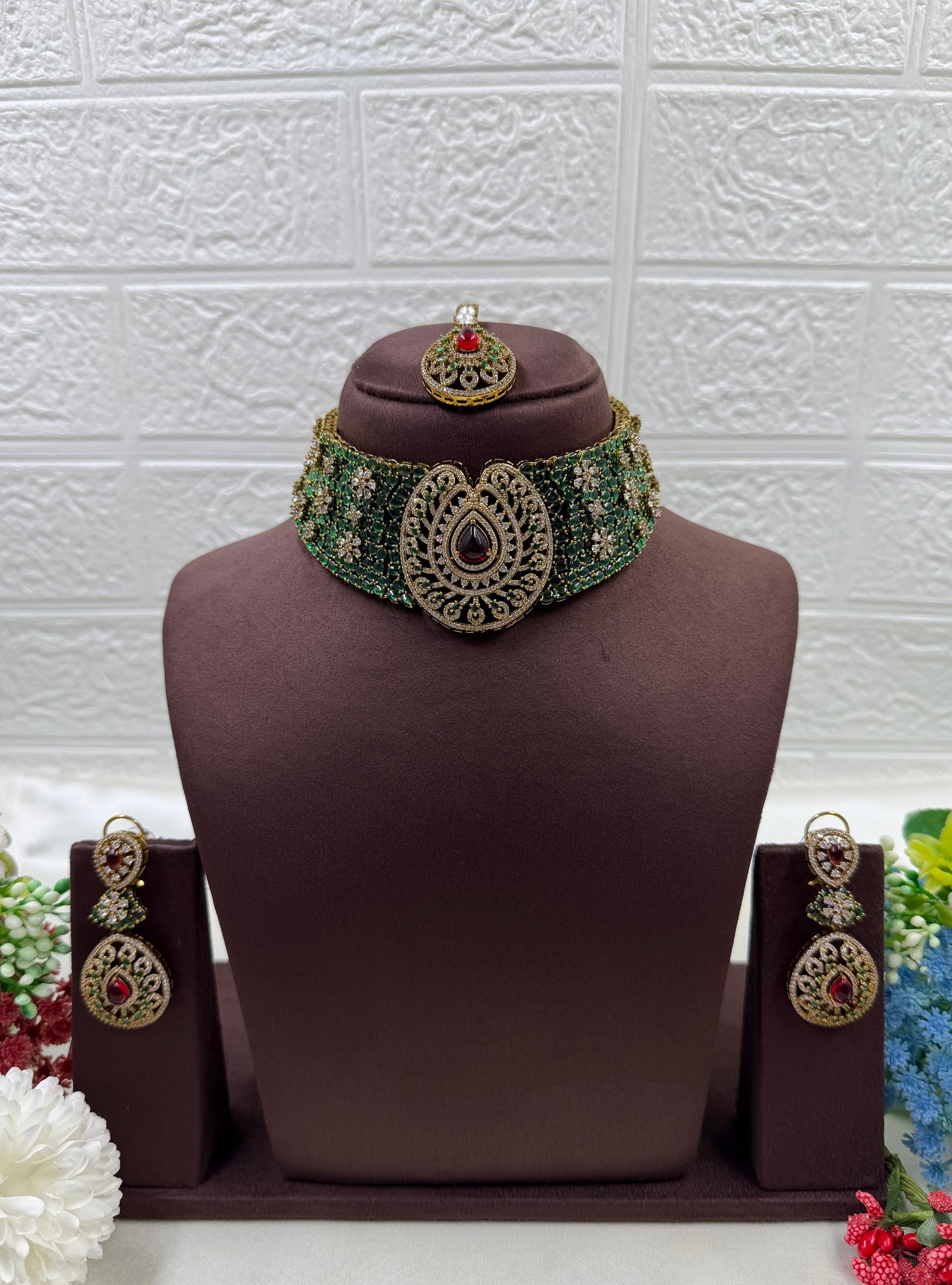 Alisha Victorian Premium Choker Set