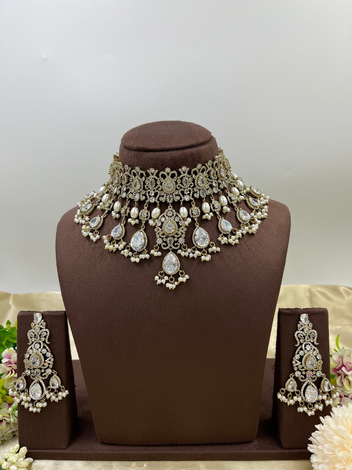 Soveria Victorian Heavy Chokar Necklace