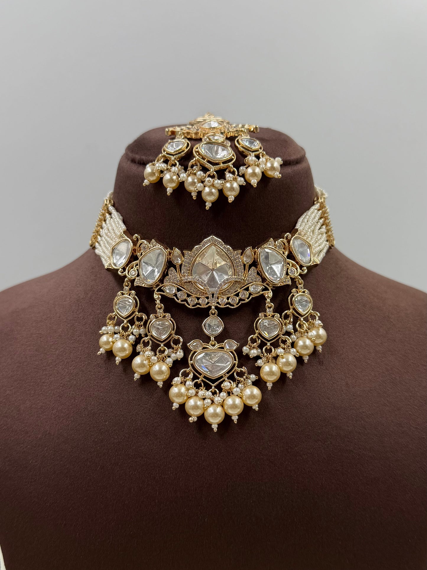 Jharokha Moissanite Kundan Choker