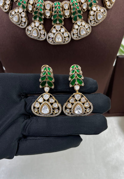 Tanvi Moissanite Antique Polish Necklace