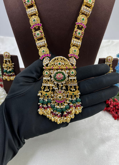 Anika Pachi Kundan Long Necklace