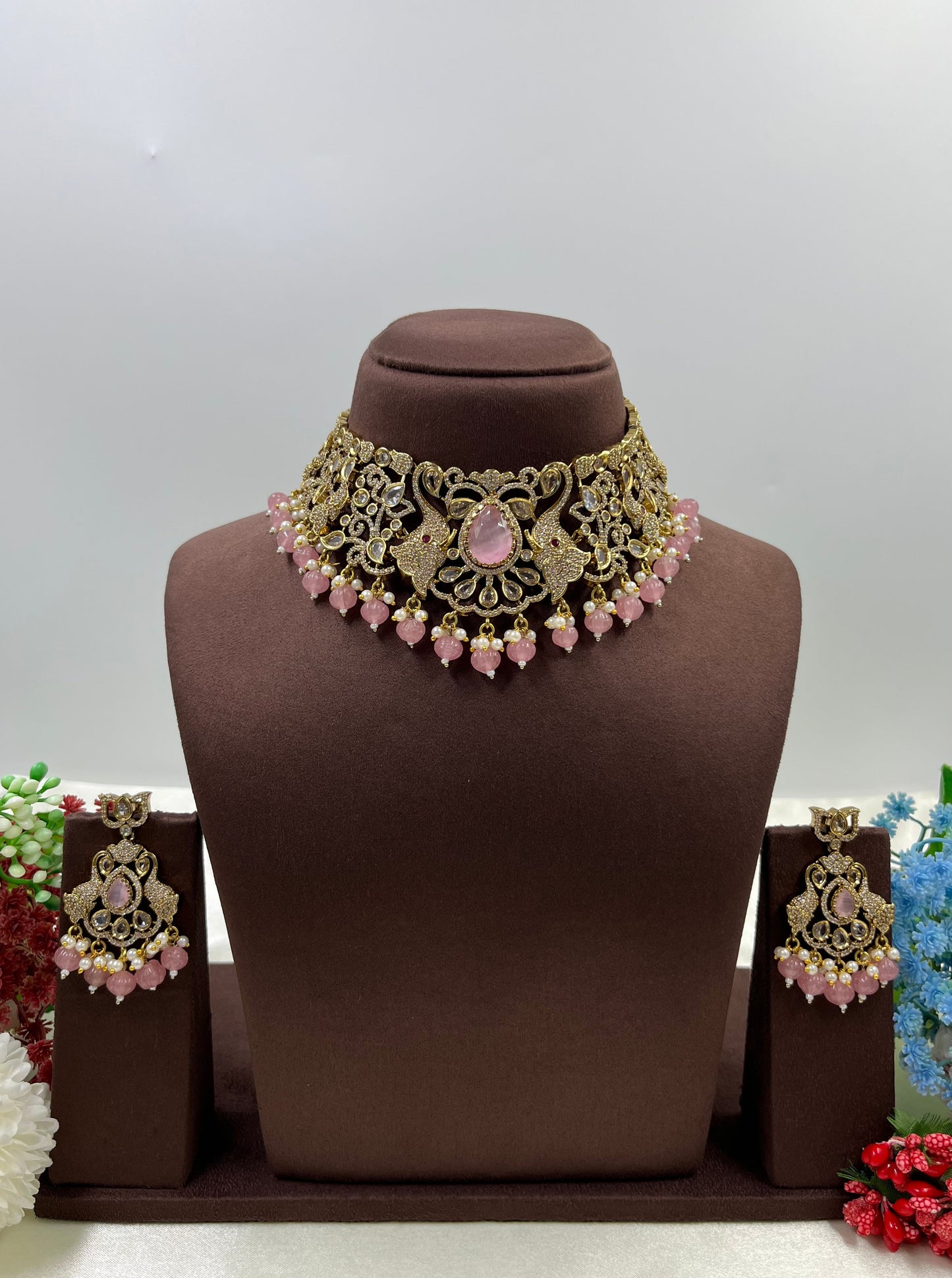 Heena Victorian Choker Necklace Set