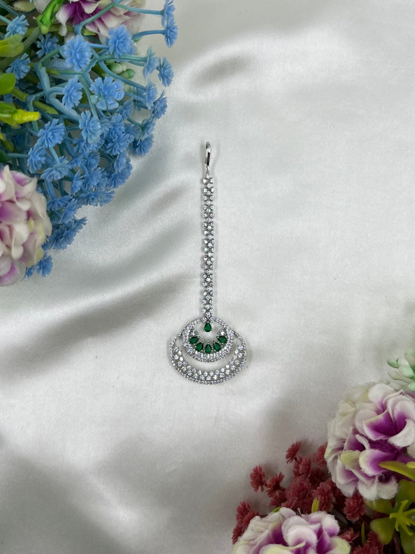Demi American Diamond Mang Tika