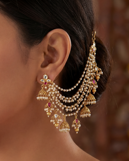 Vaani Pachi kundan Ear Chain