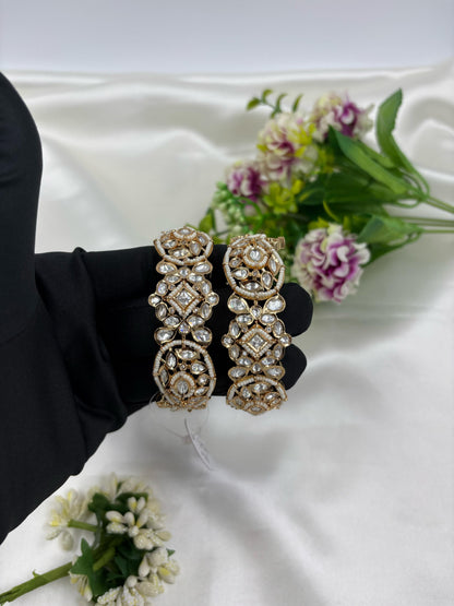 Amaa Moissanite Kundan Premium Bangles Set