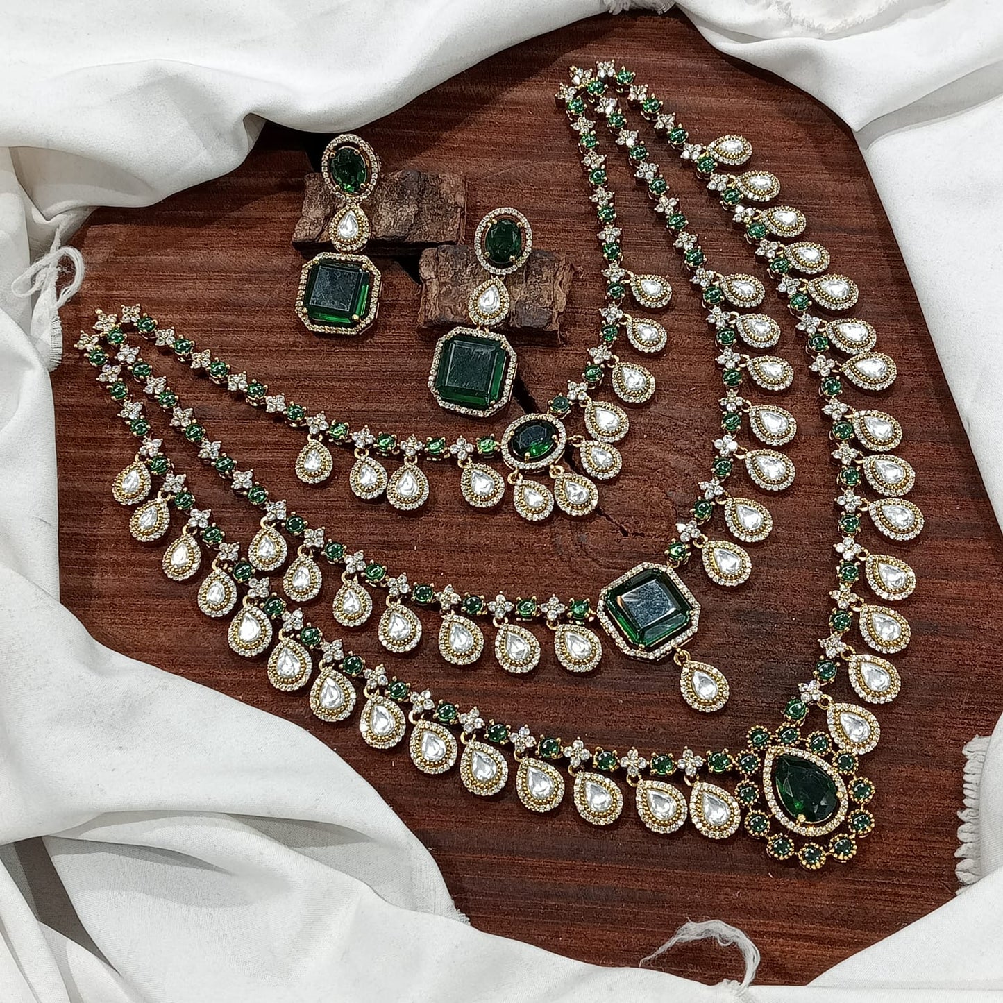 Sanaya Triple Layer
Necklace Set