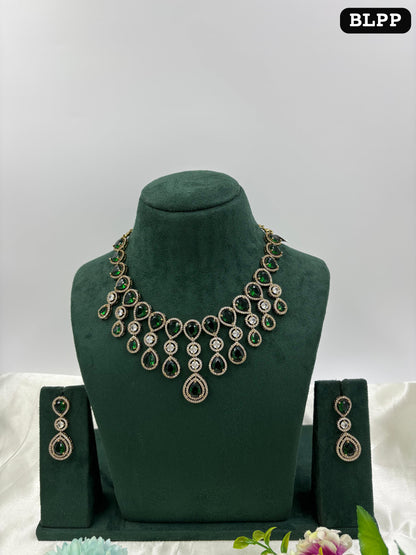 Roma Teardrop Victorian Necklace Set